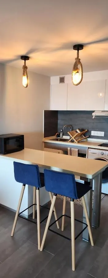 Beau Duplex Vue Mer Avec Piscine Et Acces Plage マリゴ 0*,